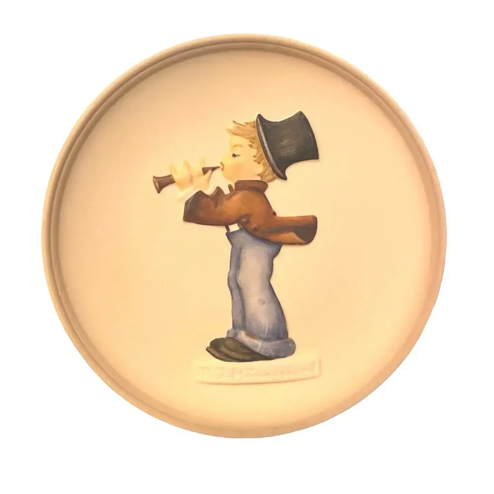 Goebel Miniature Plate 1984-1987 “Little Music Makers”  Clarinet Player Vintage